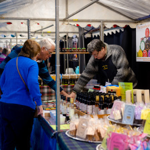 Press coverage - Cheese stand at farmers market